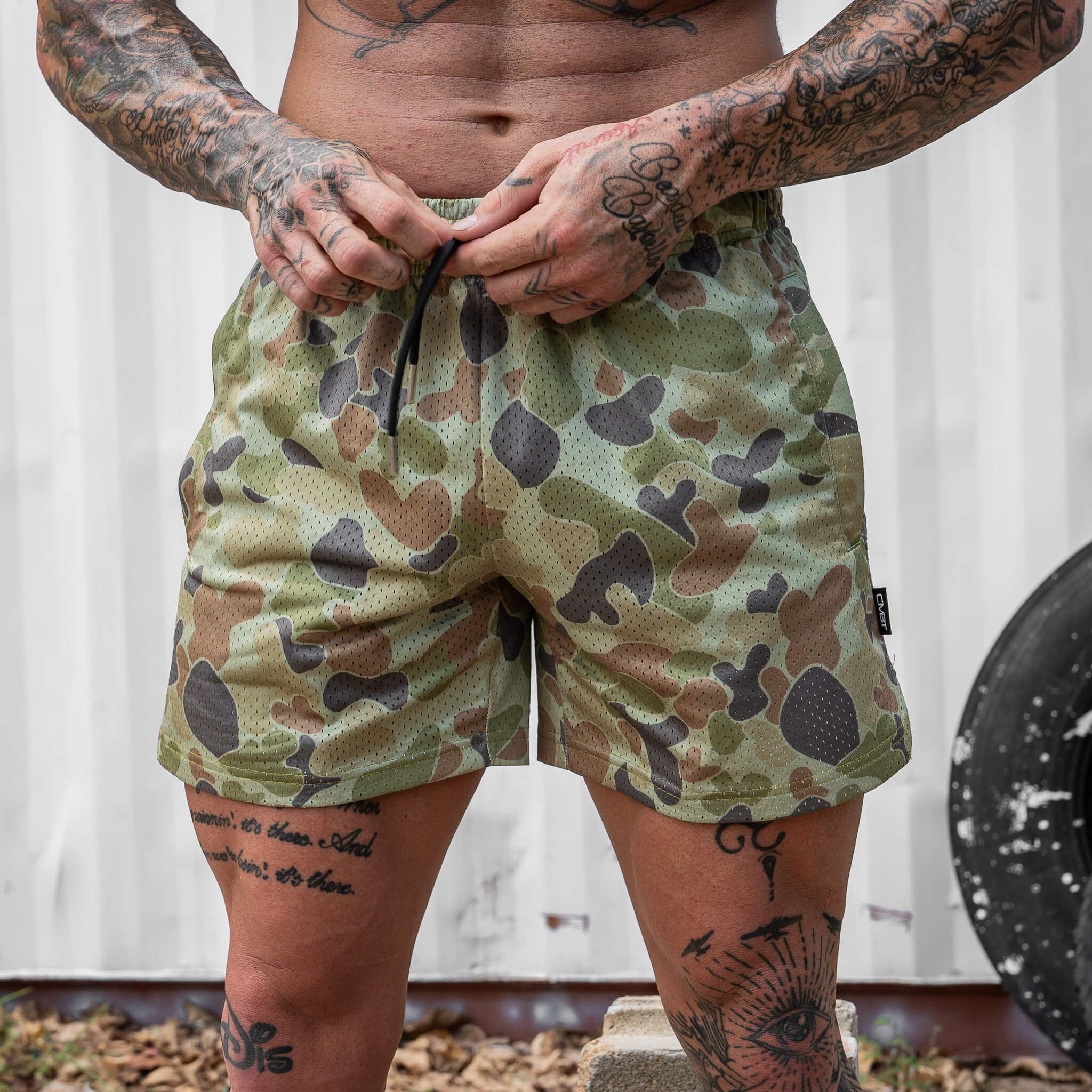 Mid Thigh Mesh Training / Lifestyle Shorts | 5"