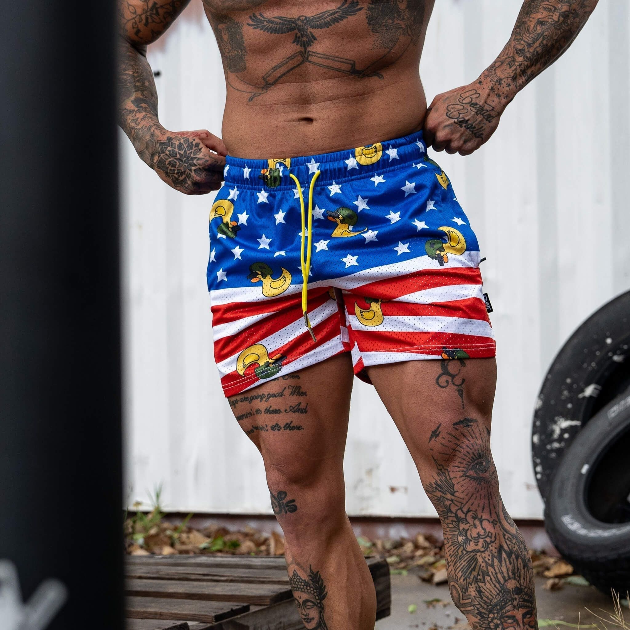 Mid Thigh Mesh Training / Lifestyle Shorts | 5"