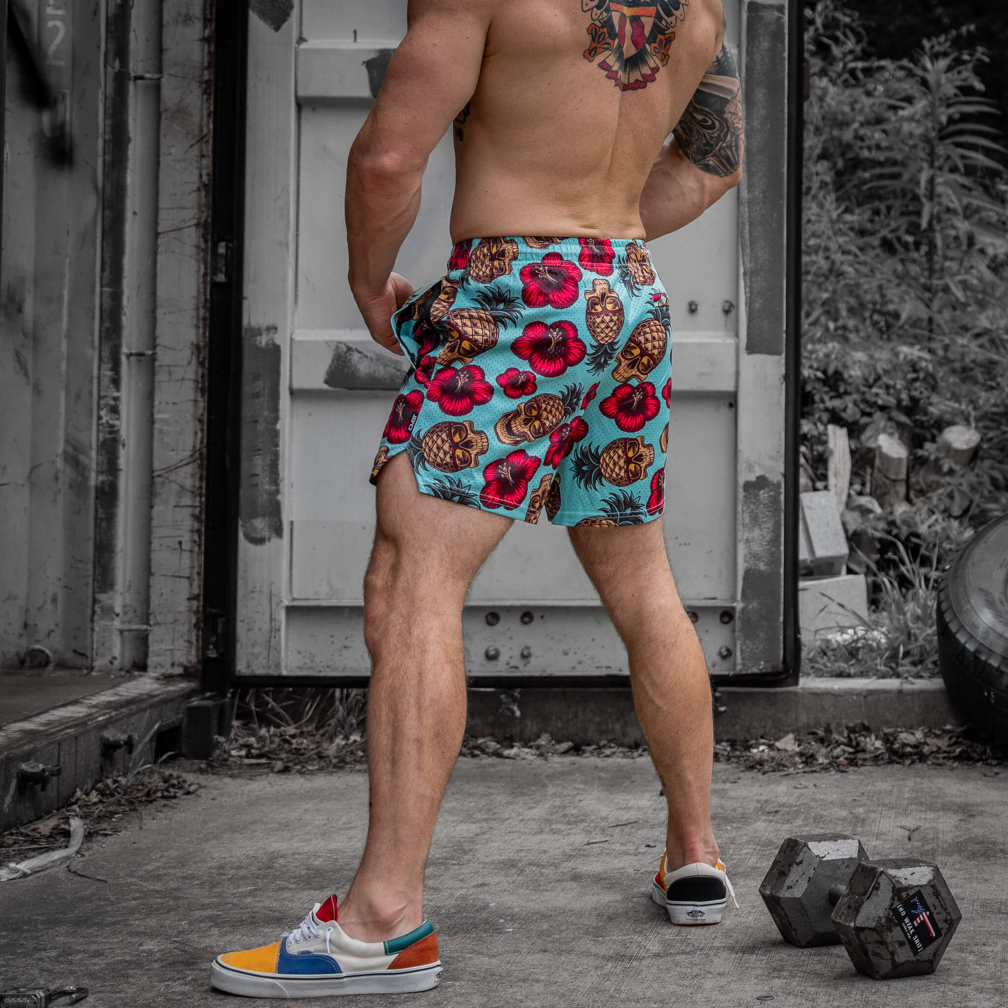Mid Thigh Mesh Training / Lifestyle Shorts | 5"
