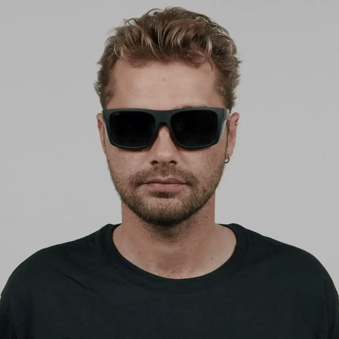 Outrigger Z87+ Matte Black Photochromic