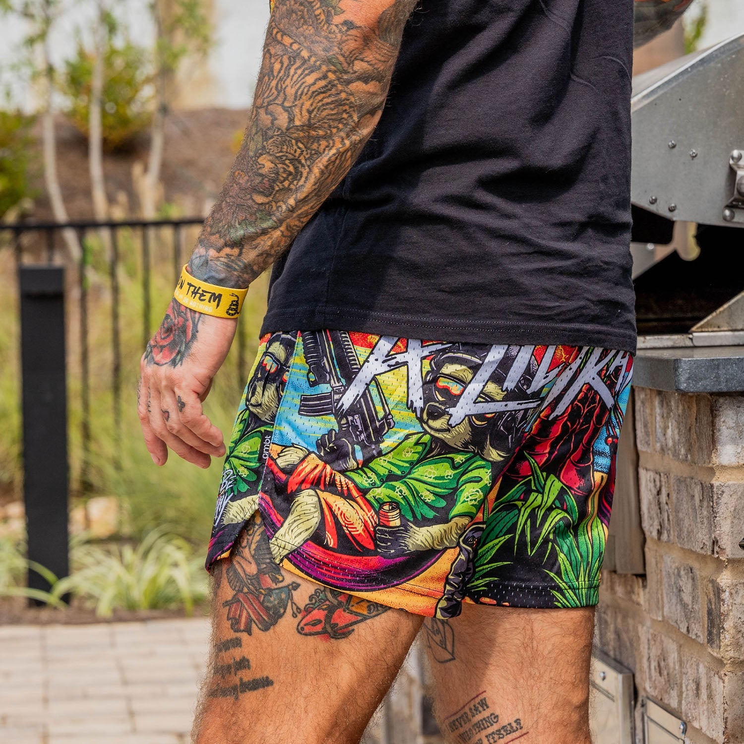 Mid Thigh Mesh Training / Lifestyle Shorts | 5"